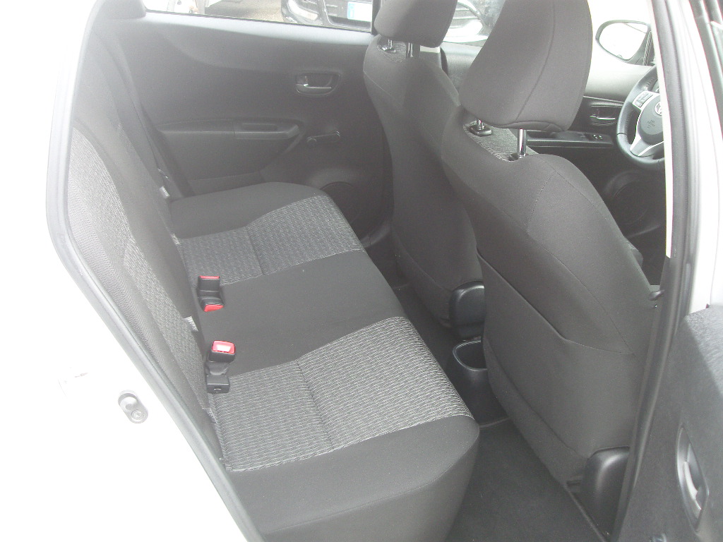 TOYOTA YARIS 1.0 BENZINA LOUNGE